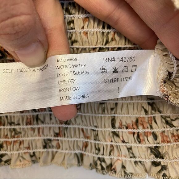 IJOAH Beige tan floral smocked off shoulder crop top tube top Lace up festival L - Picture 6 of 7